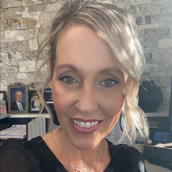 Meet your Posher, Sheryl - Picture 1 of 1